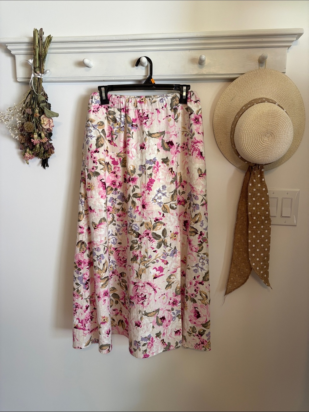Reitmans Pink & Cream Floral Midi Skirt